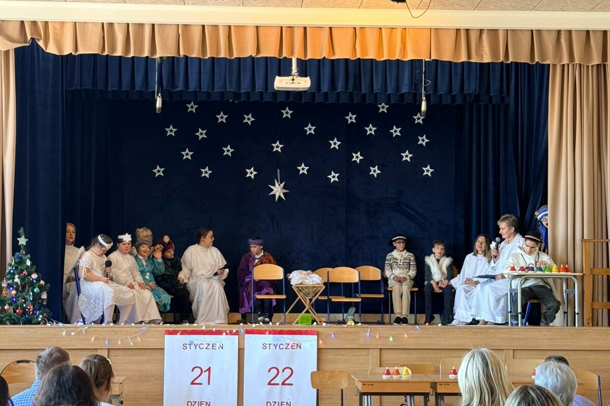 Spotkanie przy choince – Dzień Babci i Dziadka